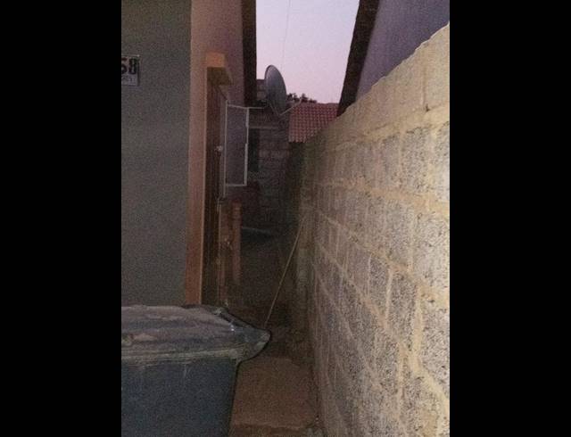 2 BEDROOM HOUSE FOR SALE IN LUFHERENG